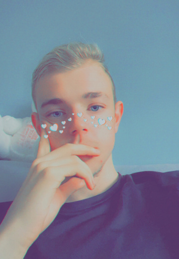 Tyler (@tyler718) — my photo № 2