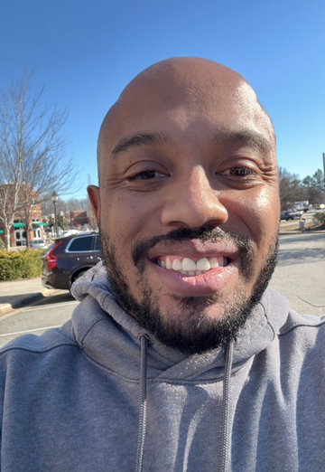 Lonnie (@lonnie27) — my photo № 1