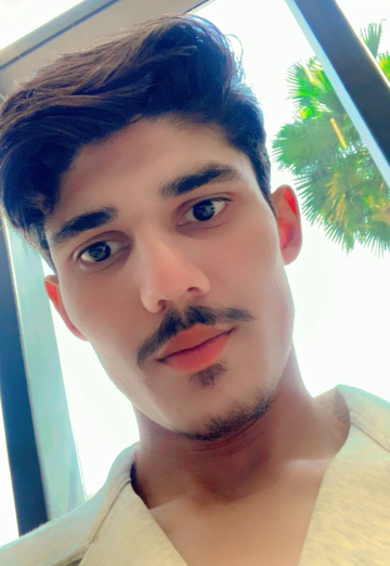 My photo - Hussnain, 21 from Dubai (@hussnain18)