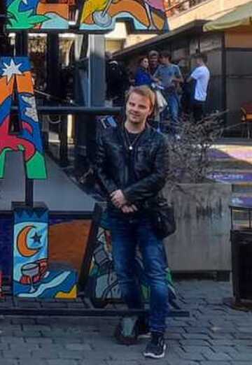 Christian (@christian1992) — my photo № 1