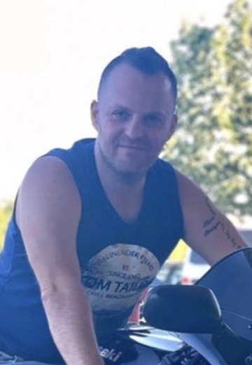 Mikel (@mikel7777) — my photo № 1