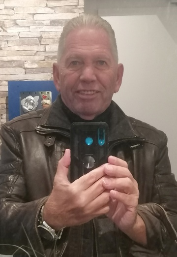 Tscharlie (@tscharlie) — my photo № 2